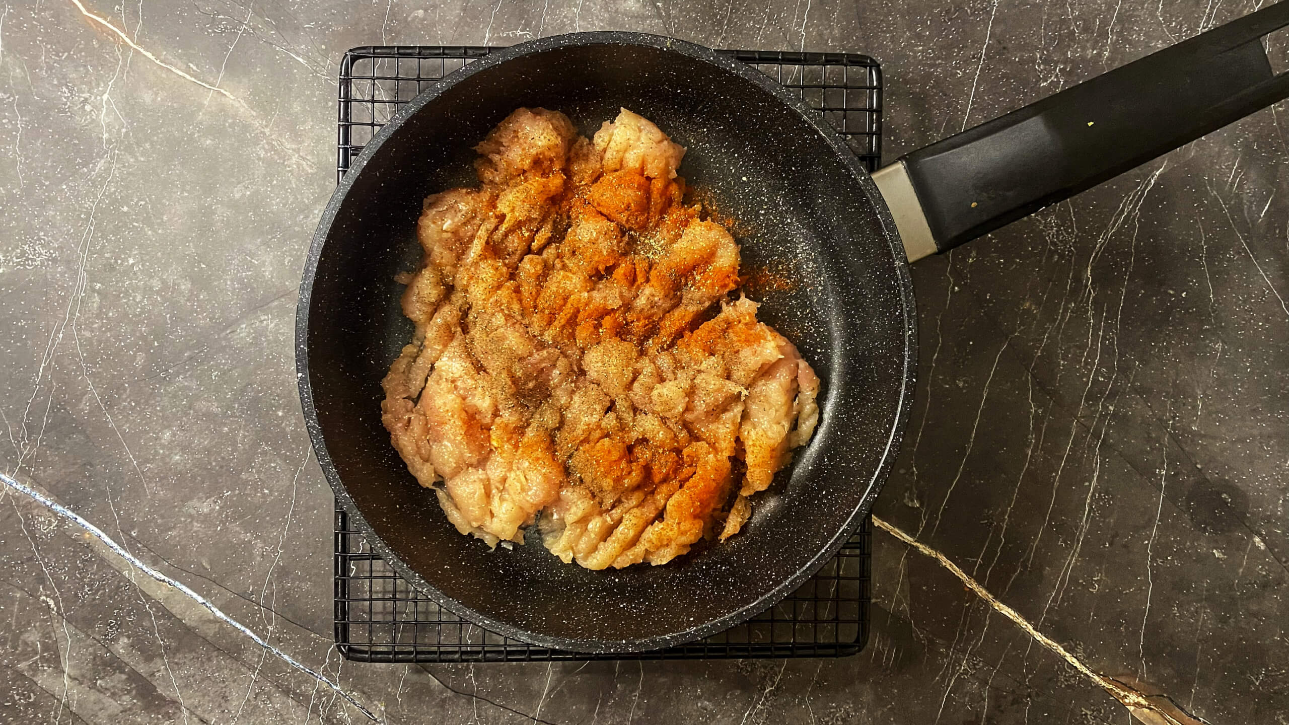 Шаг 3: Пожарьте фарш