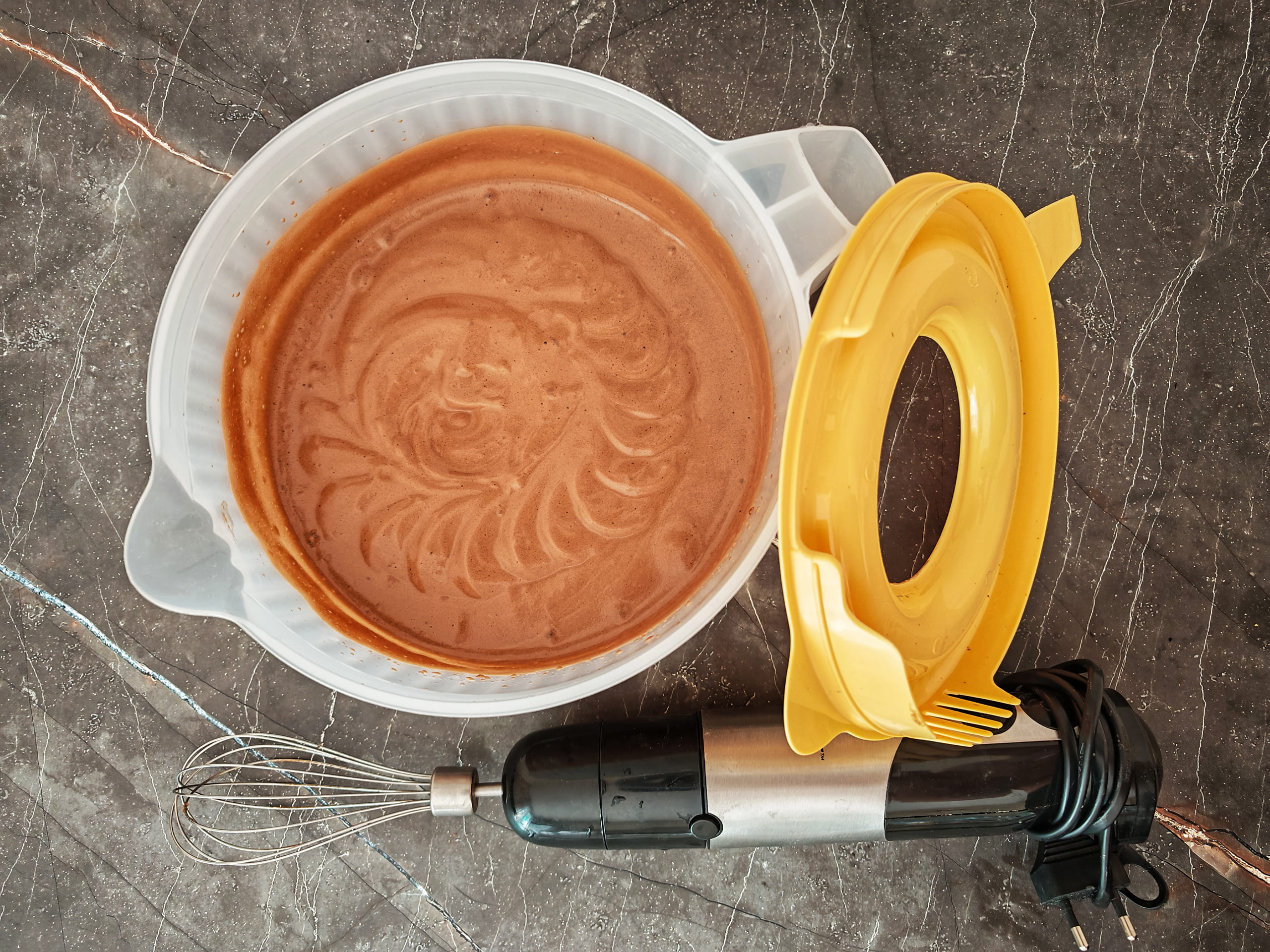 Шаг 4: Взбейте смесь