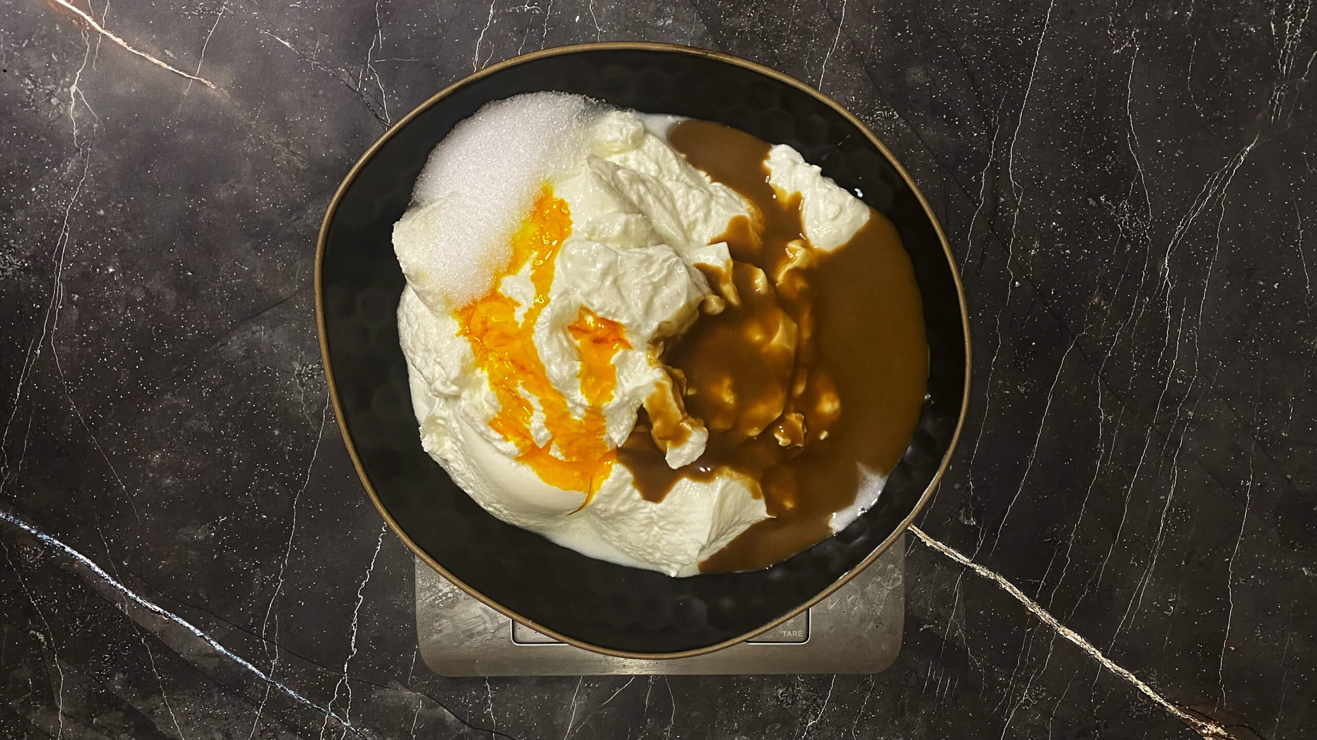 Шаг 3: Добавьте оставшиеся ингредиенты